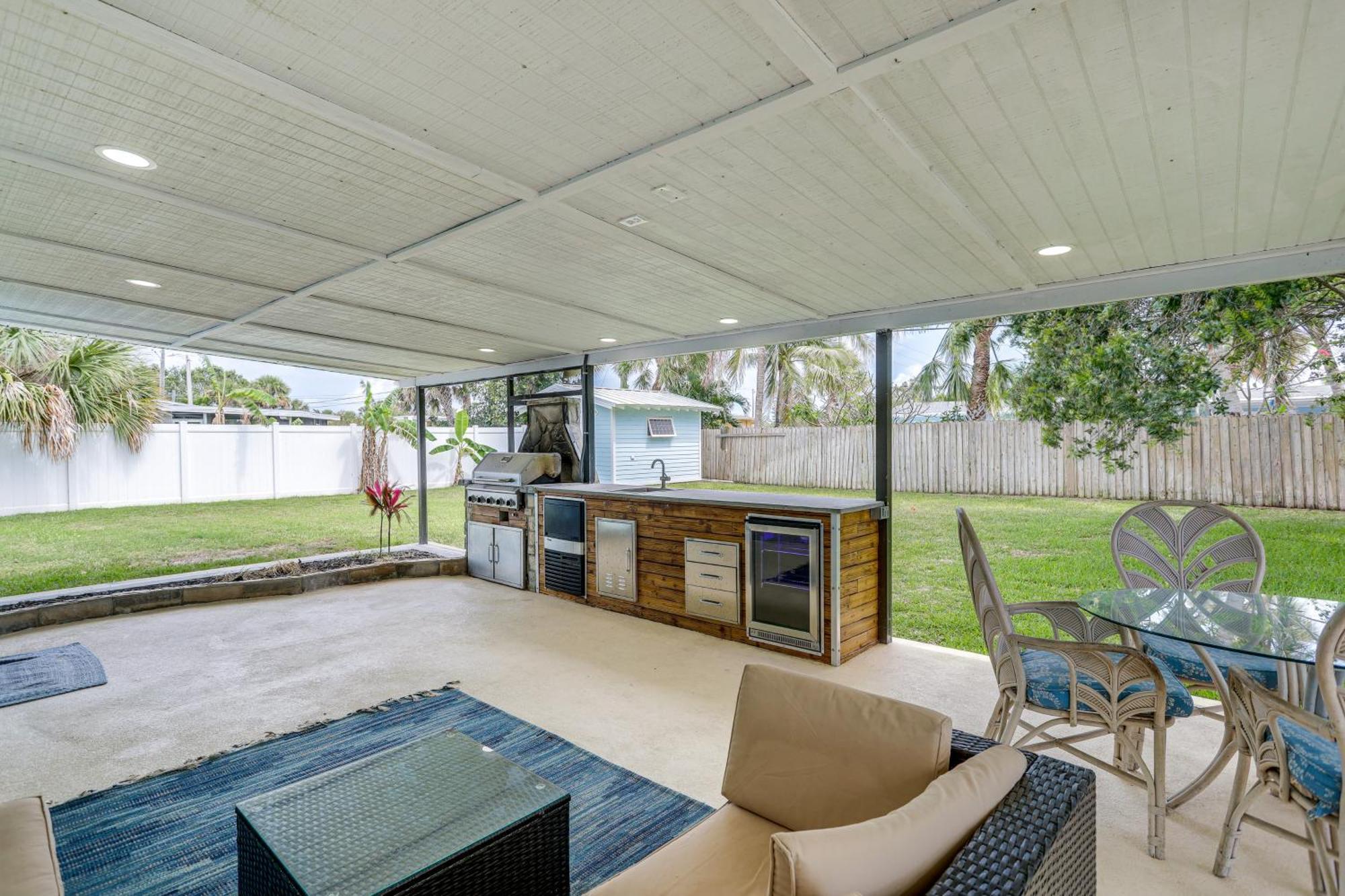 Pet-Friendly Cocoa Beach Home Walk To Beach! エクステリア 写真