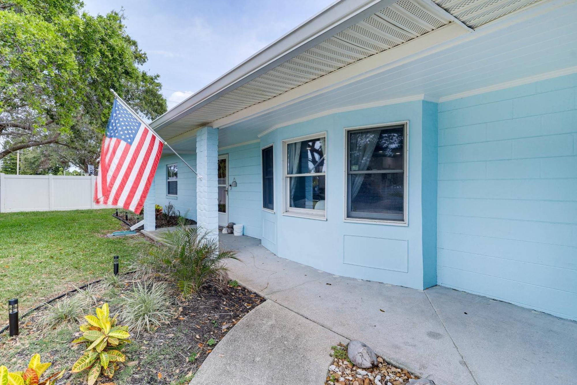 Pet-Friendly Cocoa Beach Home Walk To Beach! エクステリア 写真