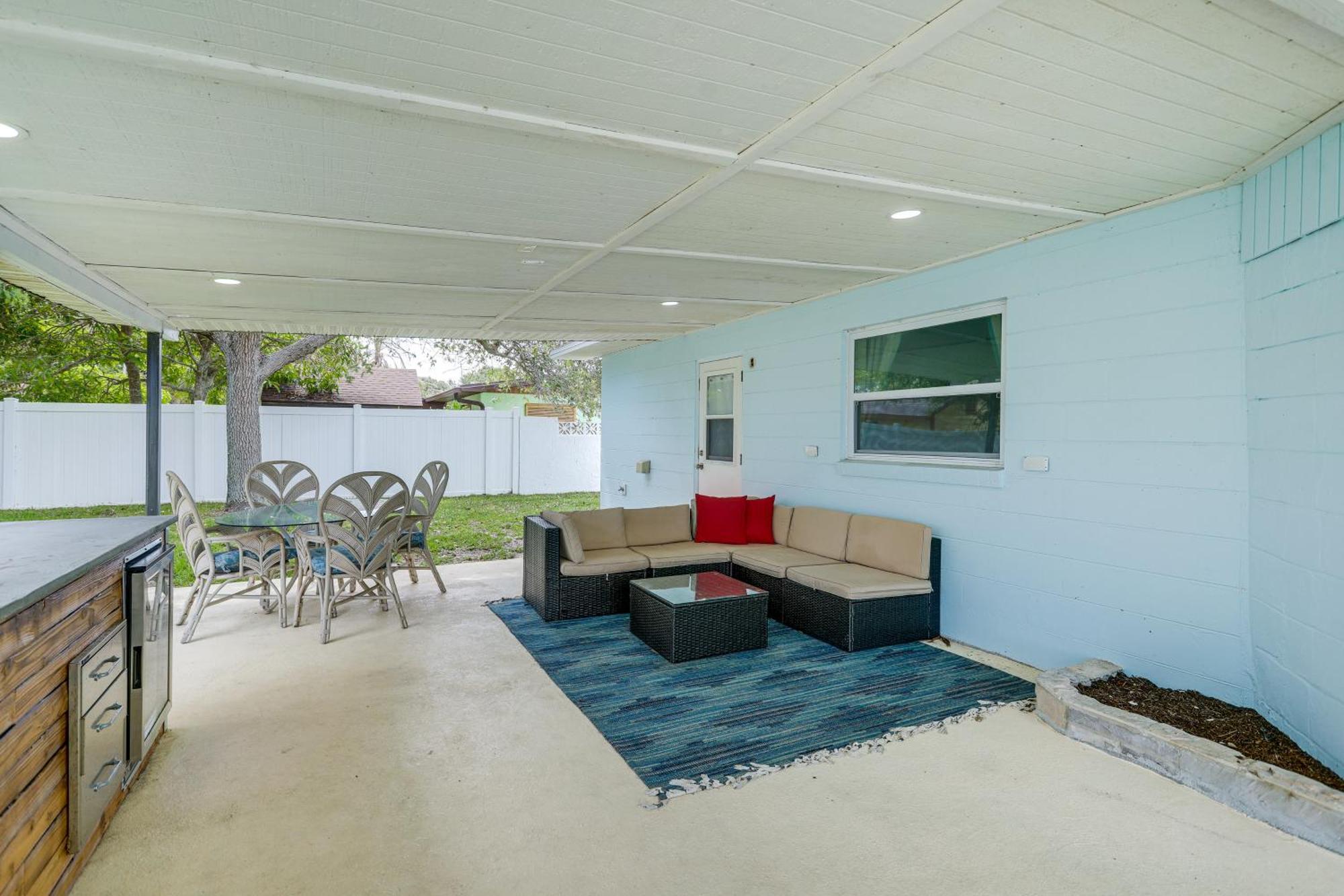 Pet-Friendly Cocoa Beach Home Walk To Beach! エクステリア 写真